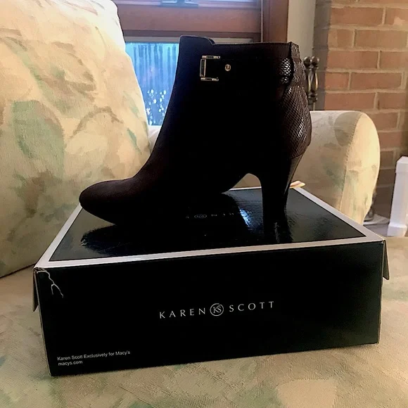 NEW Karen Scott Major Brown High Heel Bootie - Picture 2 of 12
